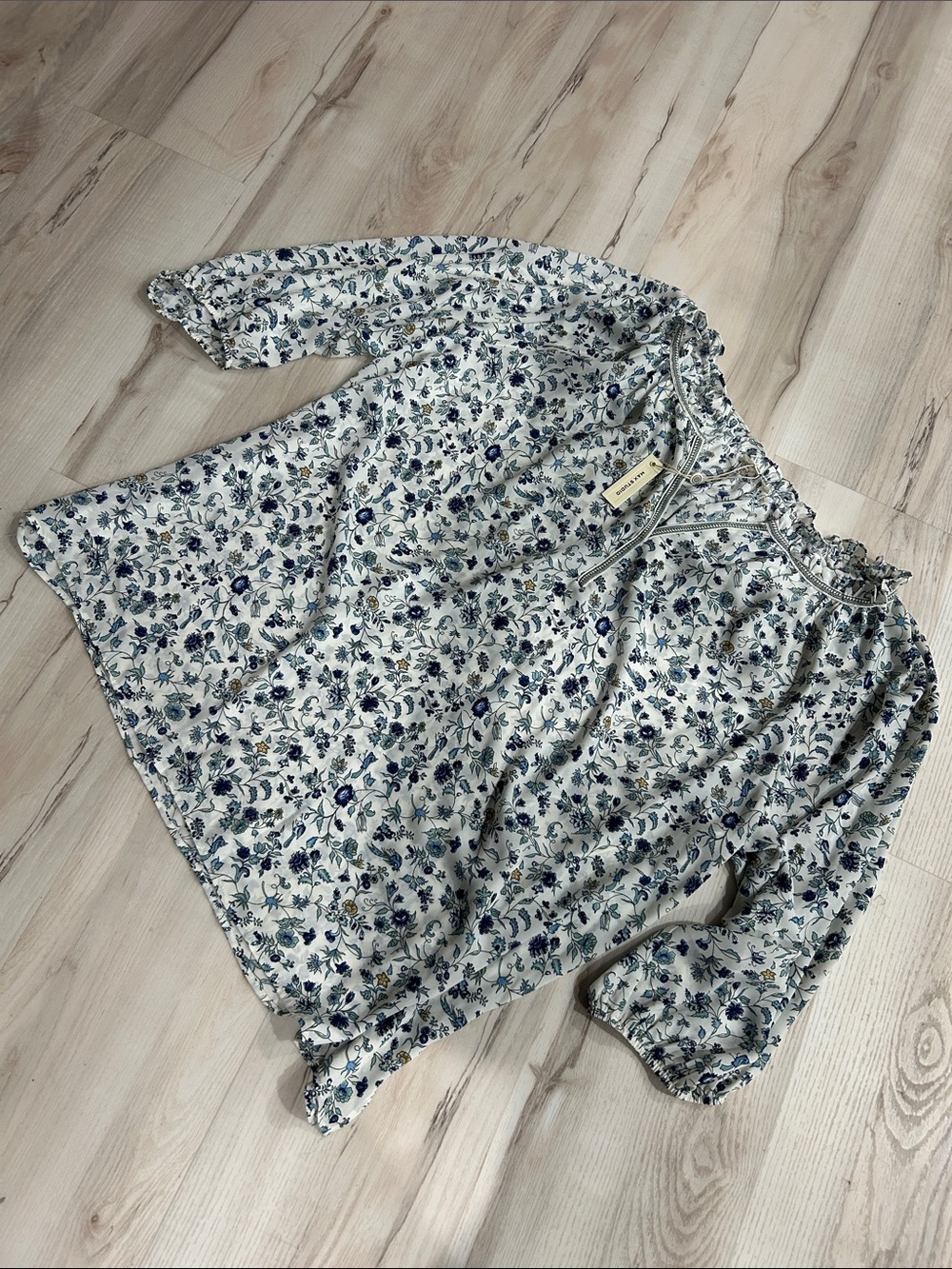 Max Studio White Floral Tie-Neck Blouse